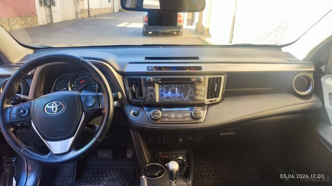 Toyota RAV4-5