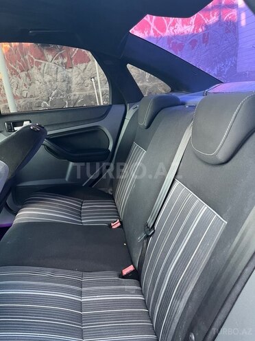 Ford Focus-6