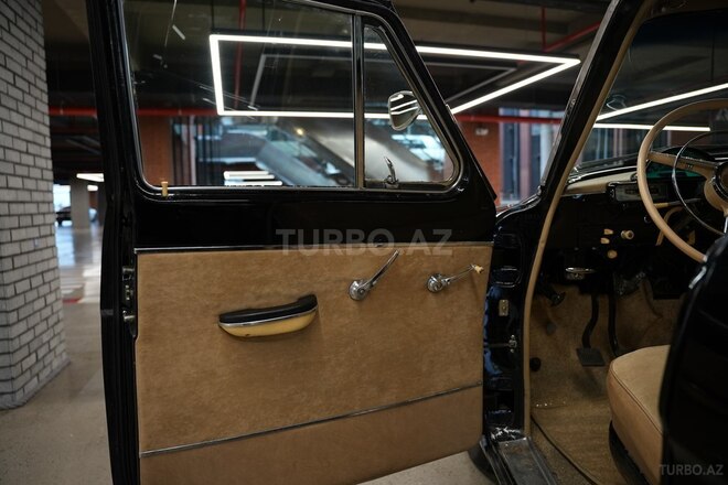 GAZ 21 "Volga"-4