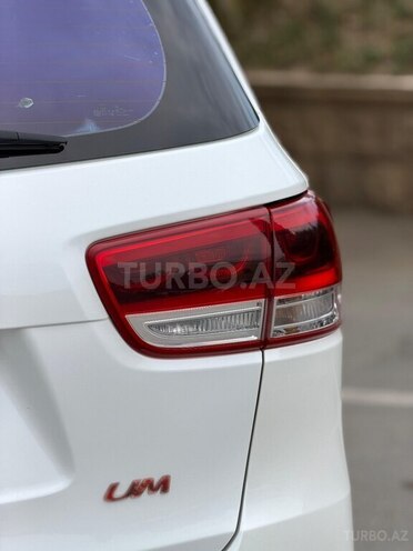 Kia Sorento-4