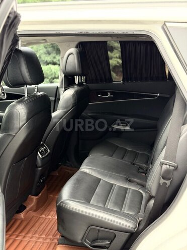 Kia Sorento-17