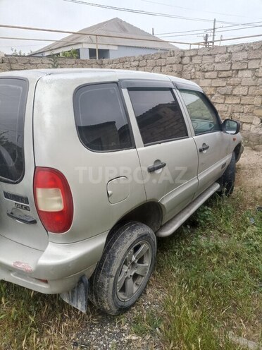 Chevrolet Niva-13
