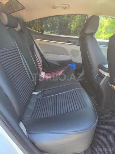 Hyundai Elantra 2016, 105,200 km - 2.0 l - Bakı