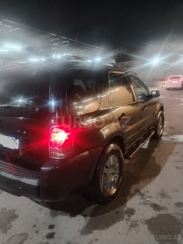 Ford Explorer-2