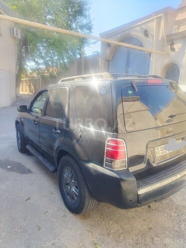Ford Explorer-5