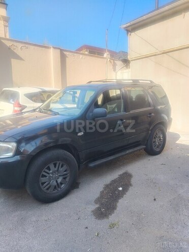 Ford Explorer-11