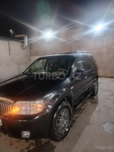 Ford Explorer-17