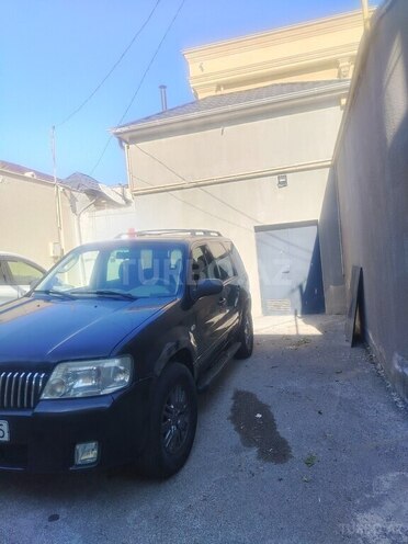 Ford Explorer-13