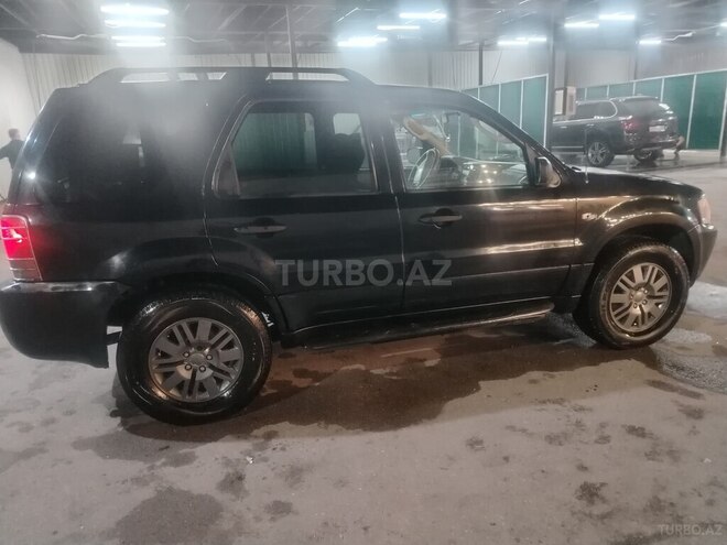 Ford Explorer-18