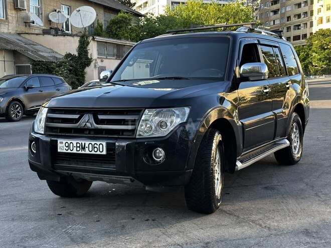 Mitsubishi Pajero-2