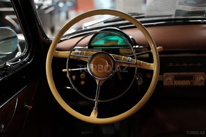 GAZ 21 "Volga"-5