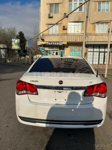 Chevrolet Cruze-2