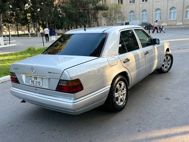 Mercedes 300 D-8