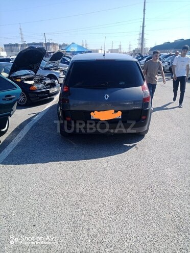 Renault Scenic-8