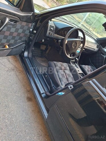 Mercedes C 200-8