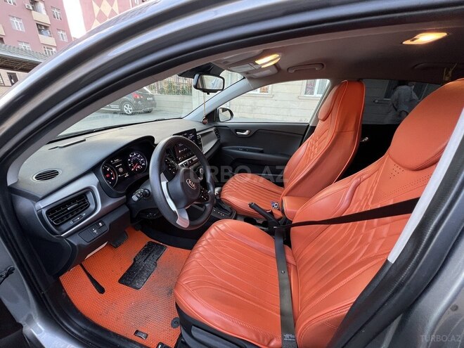 Kia Rio-11