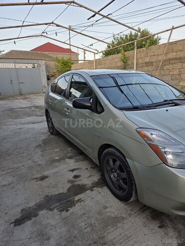 Toyota Prius-4