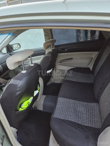 Toyota Prius-6