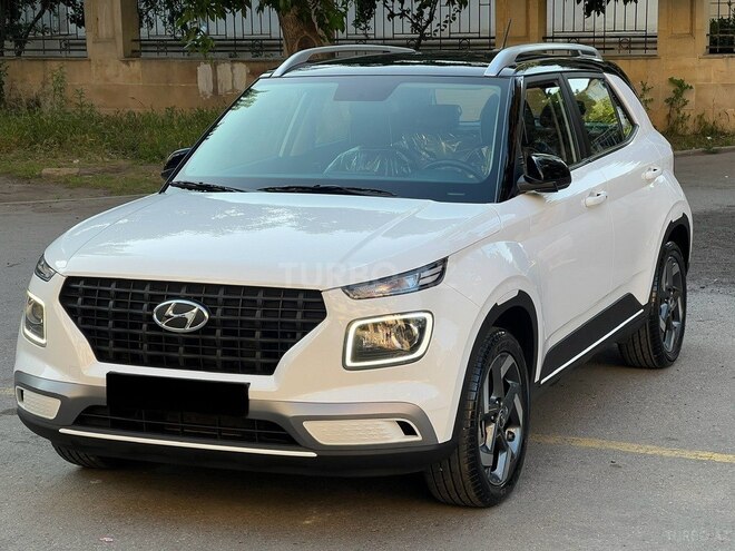 Hyundai Venue-6