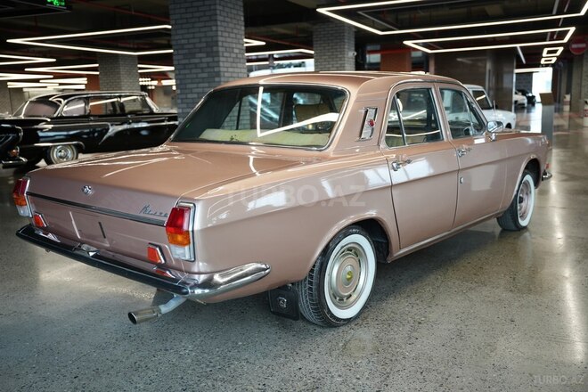 GAZ 24 "Volga"-10