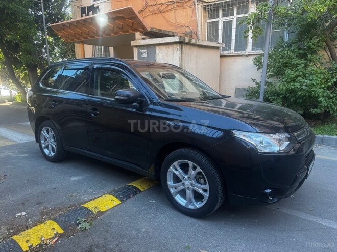 Mitsubishi Outlander-5