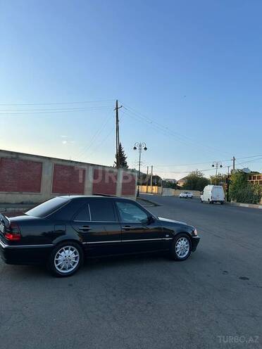 Mercedes C 240-10