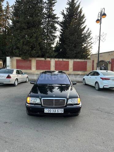 Mercedes C 240-11