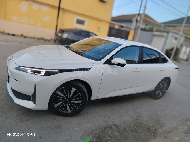 Changan Qiyuan A05-8
