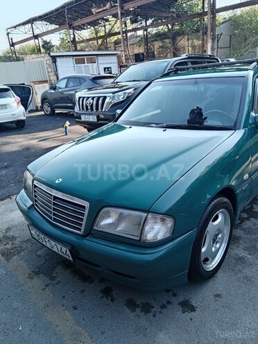 Mercedes C 200-11