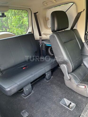 Mitsubishi Pajero-10