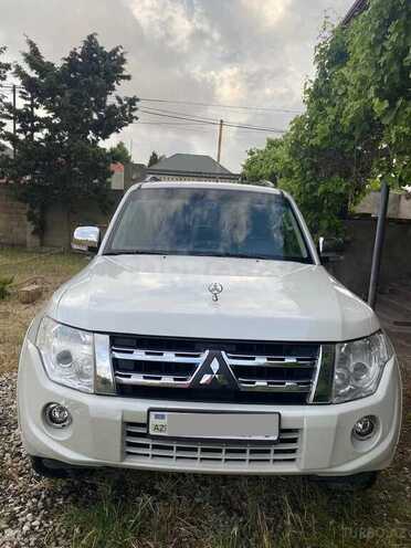 Mitsubishi Pajero-1