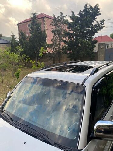 Mitsubishi Pajero-6