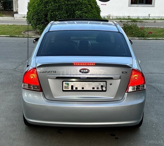 Kia Cerato-5