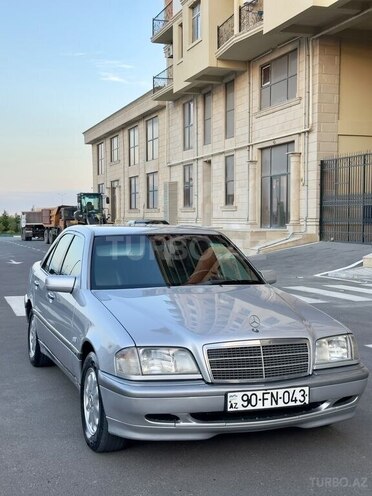 Mercedes C 200-2