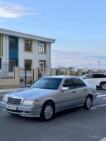 Mercedes C 200-4