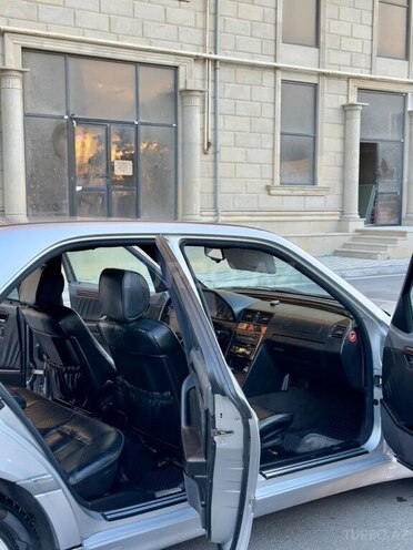 Mercedes C 200-16