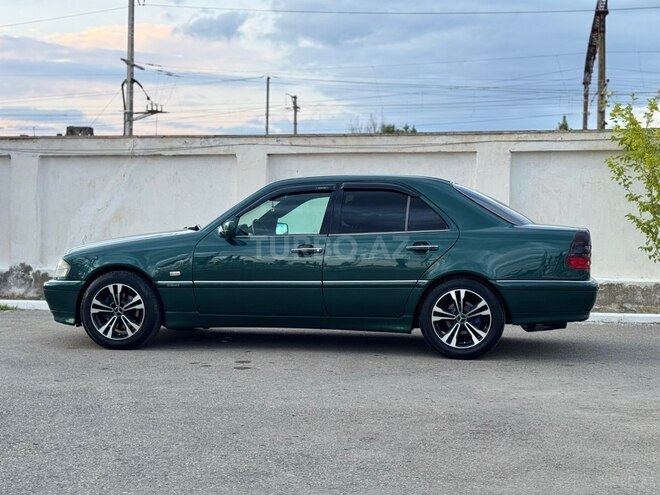 Mercedes C 200-8