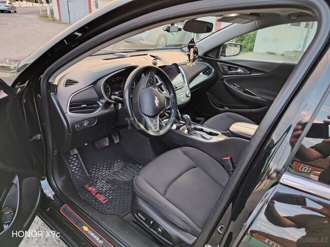 Chevrolet Malibu-8