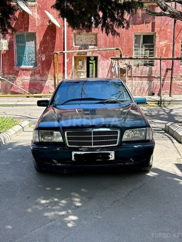 Mercedes C 200-1