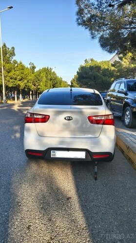 Kia Rio-4