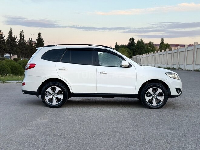 Hyundai Santa Fe-9