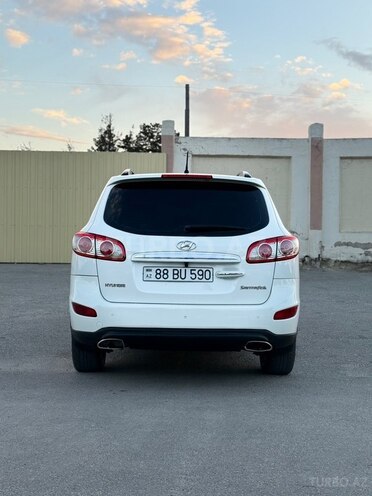 Hyundai Santa Fe-12