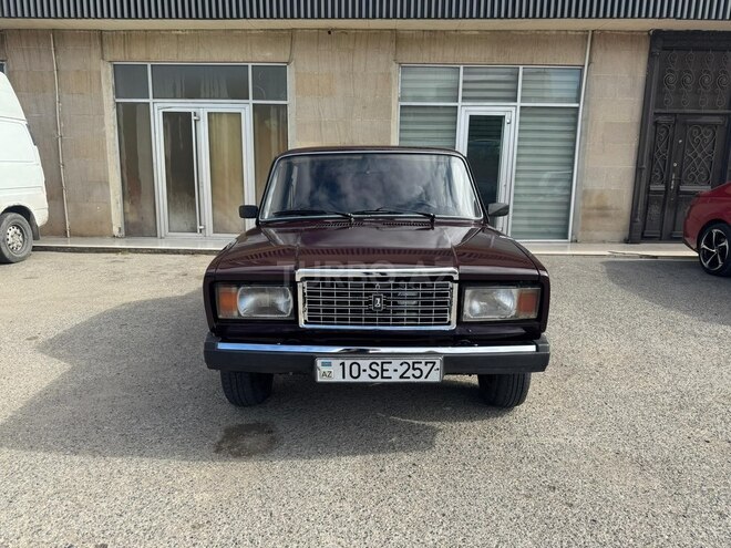 LADA (VAZ) 2107-1