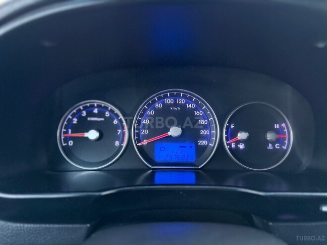 Hyundai Santa Fe-18