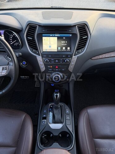 Hyundai Santa Fe-13