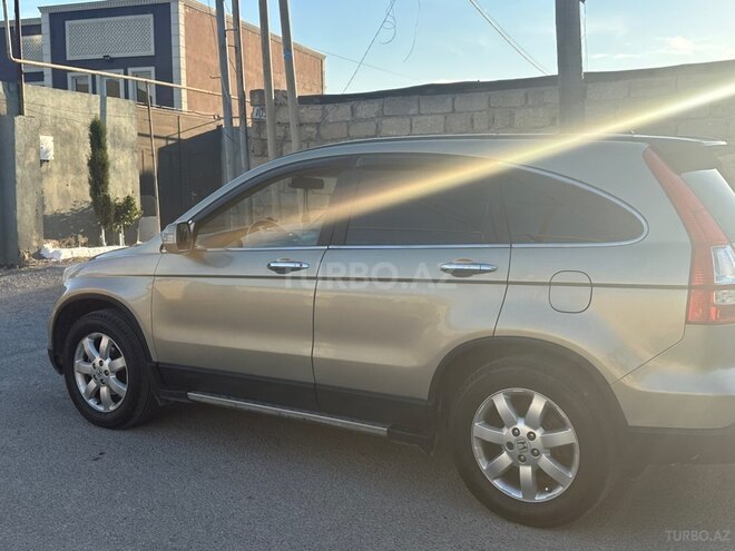 Honda CR-V-8