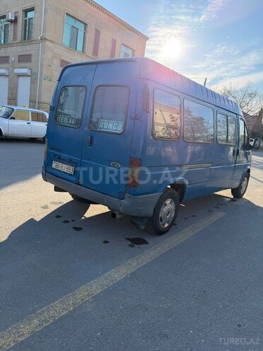 Ford Transit-2