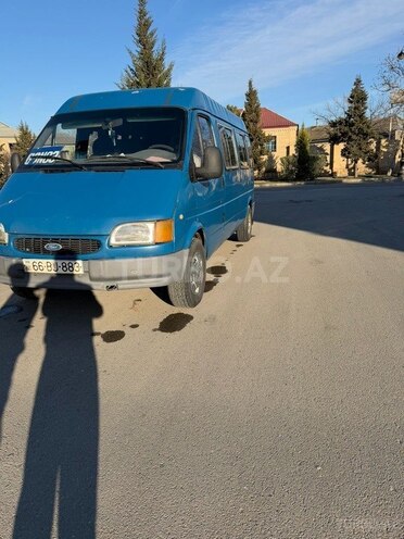 Ford Transit-5