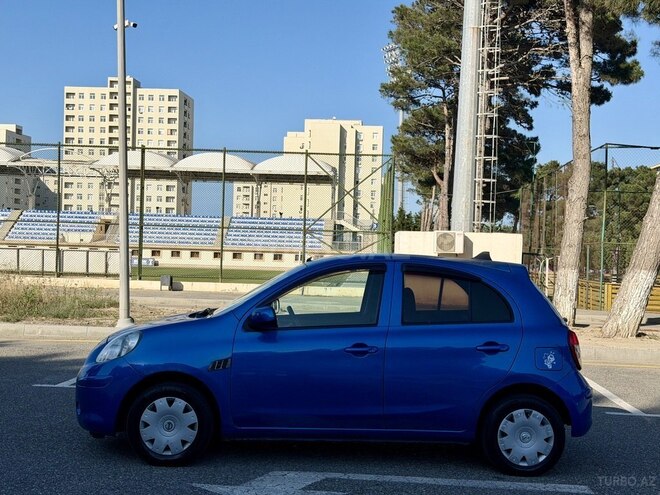 Nissan Micra-2
