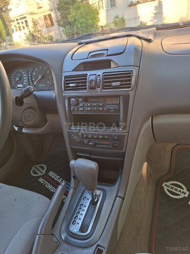 Nissan Maxima-13